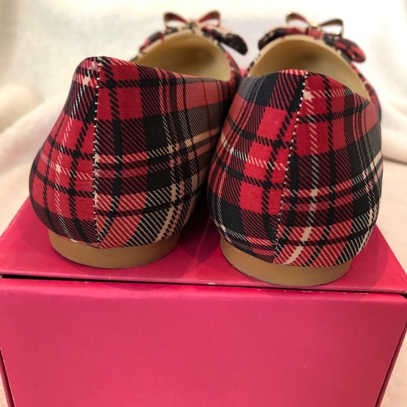 BRAND NEW Plaid Shoedazzle Flats - Picture 5 of 7